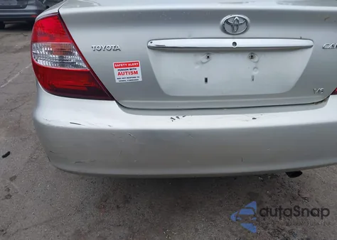2002 Toyota Camry Le V6 from USA, damaged, VIN 4T1BF32K82U021211